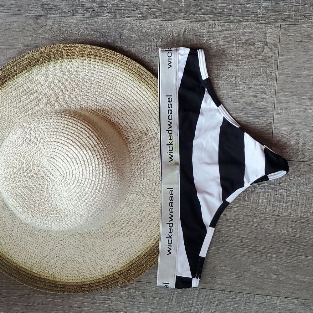NWOT Wicked Weasel Sailor striped Sailor thong bottoms. Size Large
